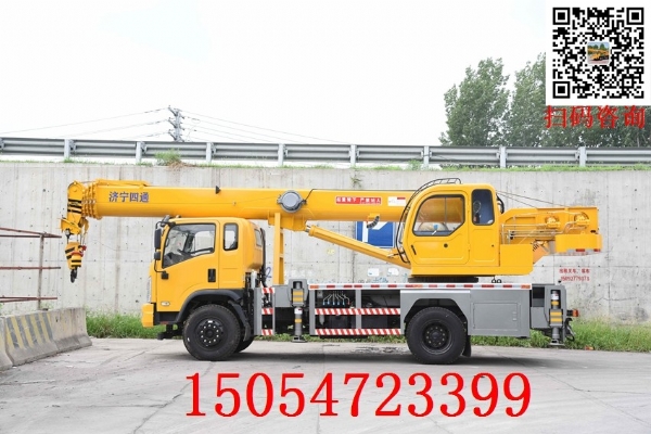 12噸東風(fēng)汽車吊，起升高度40米，軸距4.2米，加配三聯(lián)泵